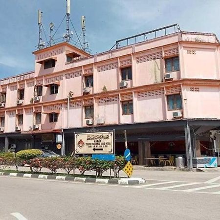 SPOT ON 89994 Rz Gold Hotel Kuala Kerai Exterior foto