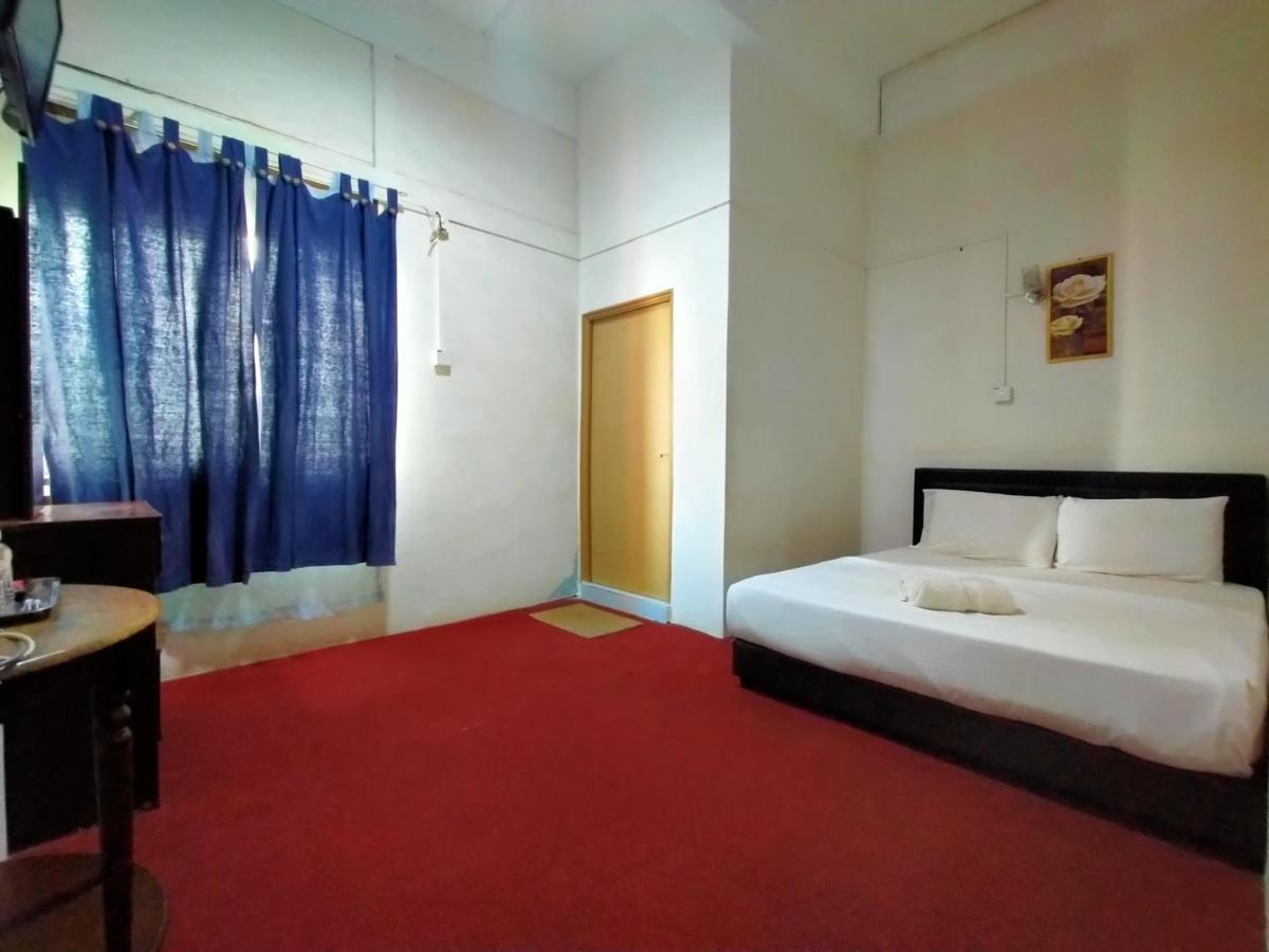 SPOT ON 89994 Rz Gold Hotel Kuala Kerai Exterior foto